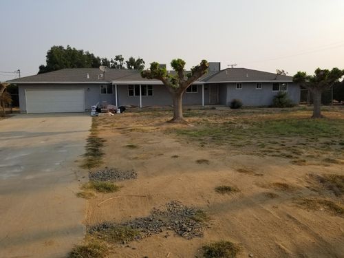 20292 Avenue 224, Lindsay, CA, 93247-9496 | Card Image
