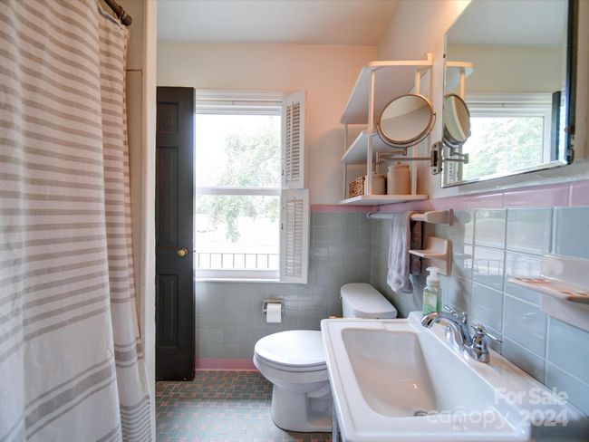 313 E Martin St, House other with 5 bedrooms, 4 bathrooms and null parking in Wadesboro NC | Image 38