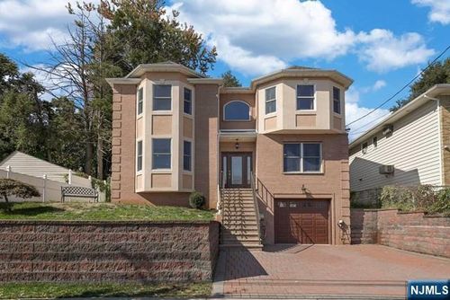 157 Woodridge Street, Wood Ridge, NJ, 07075 | Card Image