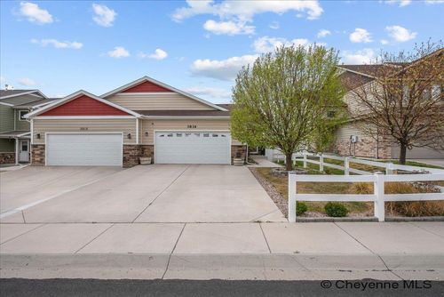 3816 Gunsmoke Rd, Cheyenne, WY, 82001-8579 | Card Image