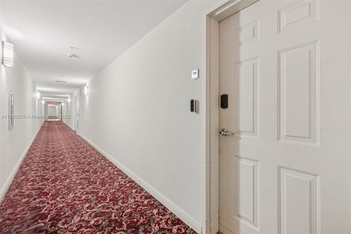 apt-705-2425 Sw 27th Ave, Miami, FL, 33145-3677 | Card Image