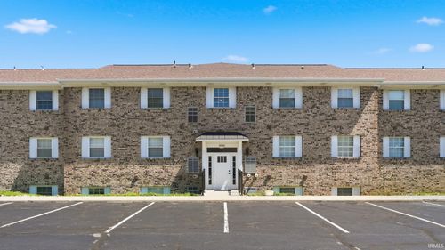 unit-11-8986 E Hatchery Road, Syracuse, IN, 46567 | Card Image