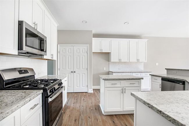 510 Carriage View Ln, House other with 4 bedrooms, 3 bathrooms and 3 parking in Huffman TX | Image 13