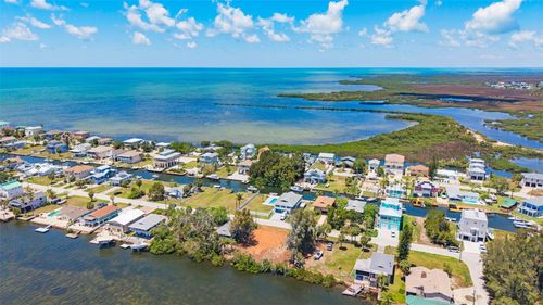 6646 Seaview Blvd, HUDSON, FL, 34667-1048 | Card Image