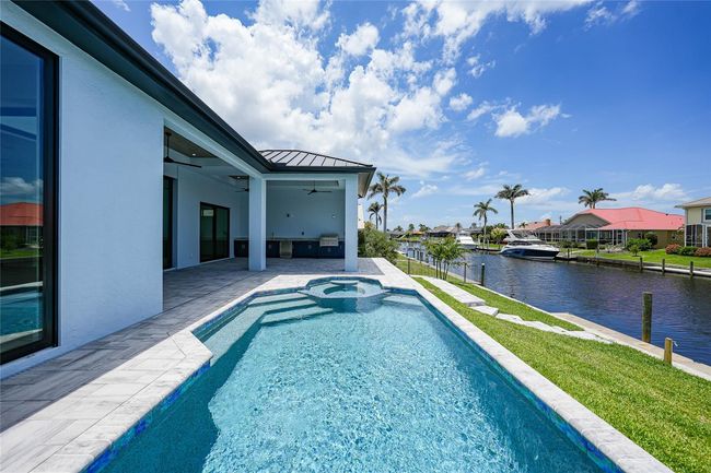 2815 Coral Way, House other with 3 bedrooms, 3 bathrooms and null parking in PUNTA GORDA FL | Image 4