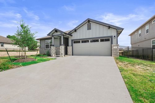 201 Merrick Rd, Georgetown, TX, 78628-7314 | Card Image