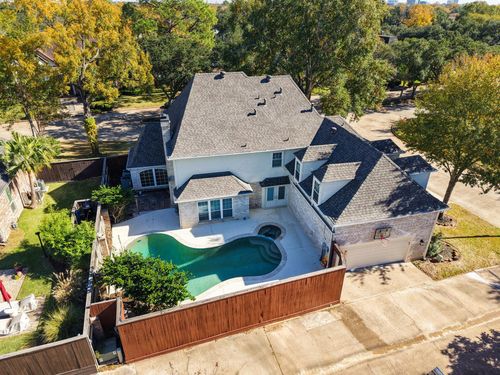 722 Crossroads Dr, Houston, TX, 77079-2403 | Card Image