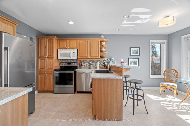 52 Napier St, House other with 3 bedrooms, 2 bathrooms and 2 parking in Goderich ON | Image 15