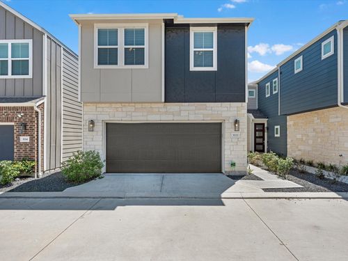 3112 Flower Market Ln, Houston, TX, 77080-1557 | Card Image