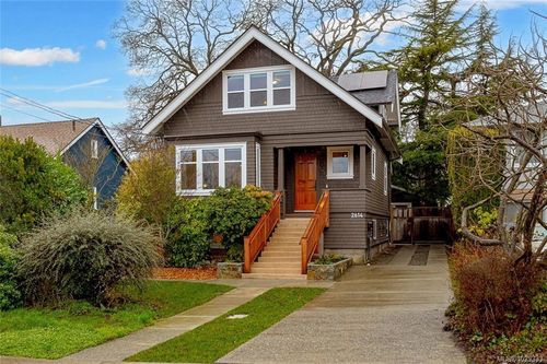 2614 Avebury Ave, Victoria, BC, V8R3W2 | Card Image