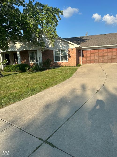 2173 Harvest Moon Dr, Indianapolis, IN, 46229-4910 | Card Image