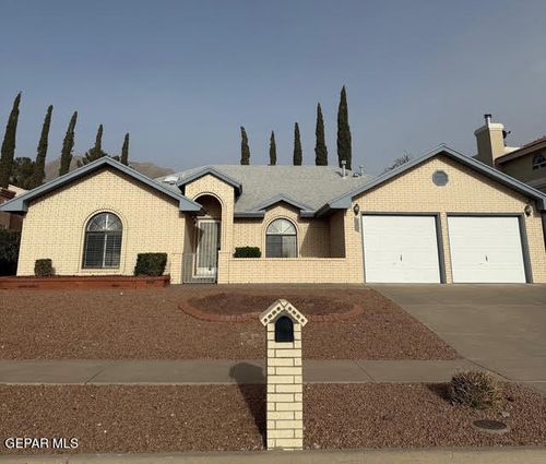 808 Dulce Tierra Dr, El Paso, TX, 79912-2641 | Card Image