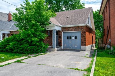 647 Charlotte St, House other with 3 bedrooms, 1 bathrooms and 3 parking in Peterborough ON | Image 1