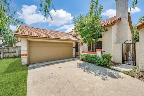 607 Mission Cir, Irving, TX, 75063-4578 | Card Image
