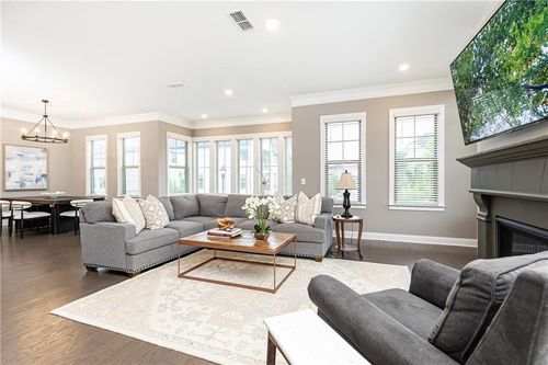 3900 Danube Ln, Atlanta, GA, 30339-2321 | Card Image