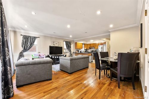 5118 199th St, Fresh Meadows, NY, 11365-1327 | Card Image