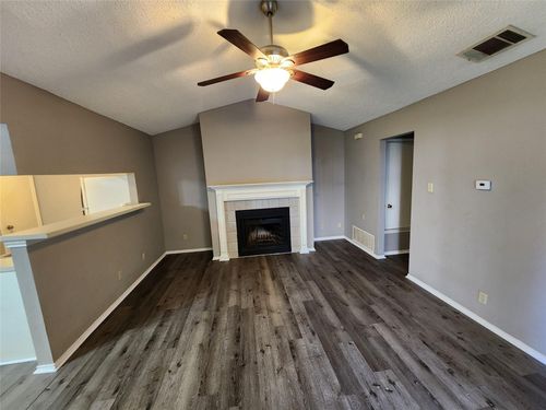 a-9120 Sedgemoor Trl, Austin, TX, 78748-5245 | Card Image