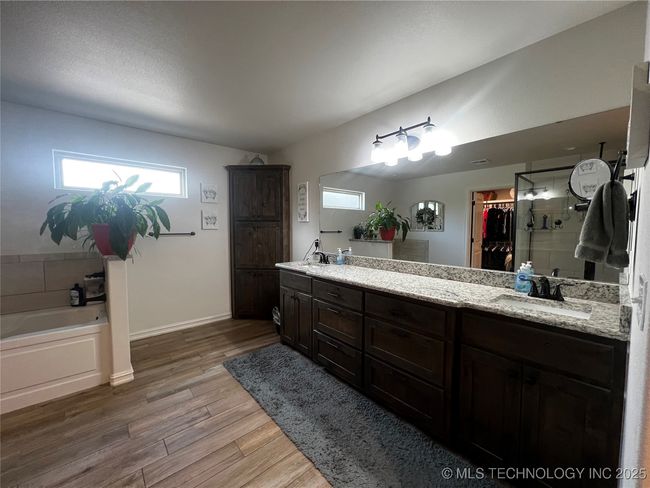 16265 N 573 Rd, House other with 3 bedrooms, 2 bathrooms and null parking in Tahlequah OK | Image 22