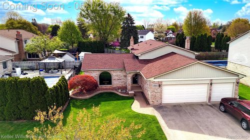 13844 Diversion Dr, Sterling Heights, MI, 48313-4202 | Card Image