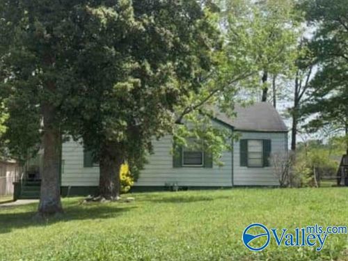 112 Ridgewood Ave, Fairfield, AL, 35064-1738 | Card Image