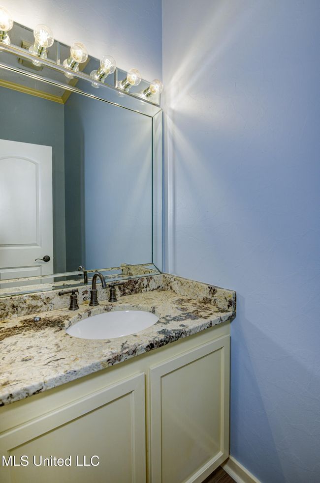 Powder Room | Image 23