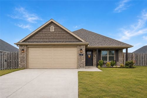 61 N Manhattan Way, Fayetteville, AR, 72704-4059 | Card Image