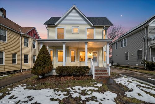 6923 Fullerton Ave, Cleveland, OH, 44105-3452 | Card Image