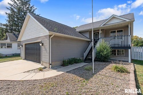 525 3rd Avenue, Hampton, IL, 61256 | Card Image