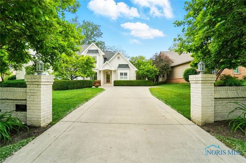 3236 Deep Water Ln, Maumee, OH, 43537-9589 | Card Image
