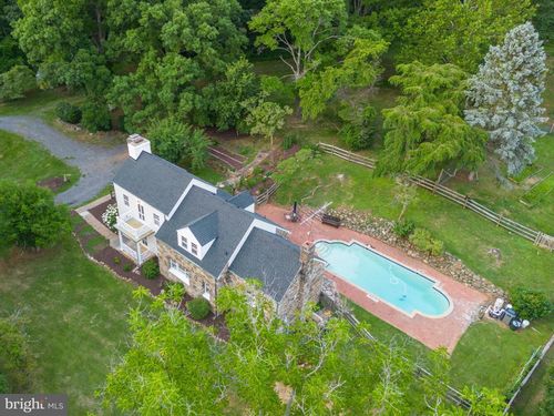 35180 Charles Town Pike, HILLSBORO, VA, 20132-1715 | Card Image