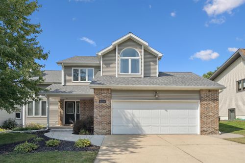 2219 Yorkshire Dr, Cedar Falls, IA, 50613-1650 | Card Image