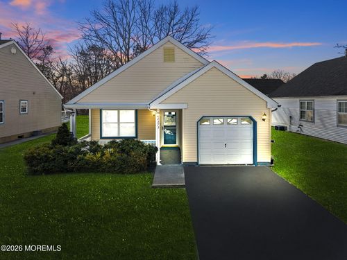 2373 Mount Hood Ln, Toms River, NJ, 08753-1529 | Card Image