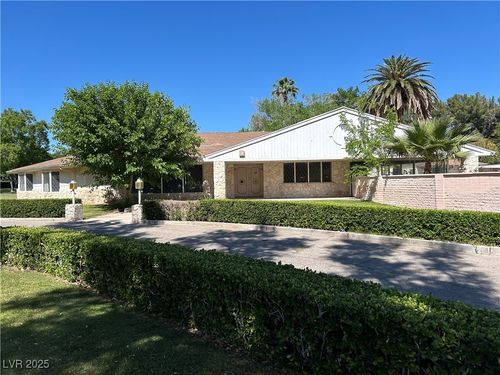 250 Rancho Cir, Las Vegas, NV, 89107-4601 | Card Image