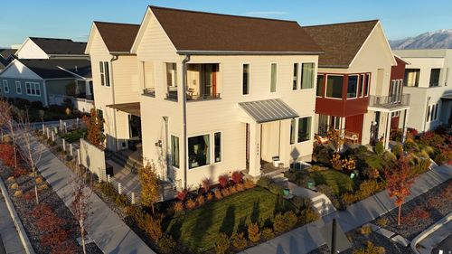 6894 W Meadow Grass Dr, South Jordan, UT, 84009-1979 | Card Image