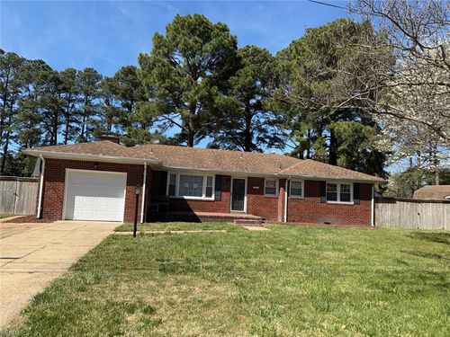 205 Kalmar Dr, Chesapeake, VA, 23320-4717 | Card Image