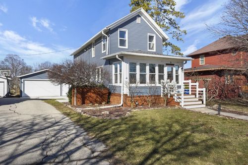 9 N Grand Ave, Deerfield, WI, 53531-9666 | Card Image