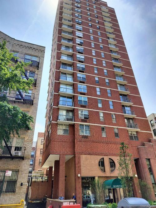 5d-520 W 112th St, New York, NY, 10025-1603 | Card Image