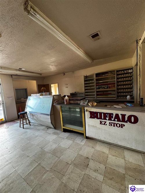 2905 Greensburg Rd, Buffalo, KY, 42716-8130 | Card Image