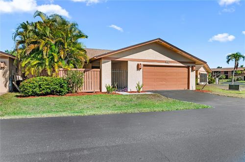 6479 Royal Woods Dr, FORT MYERS, FL, 33908-6194 | Card Image