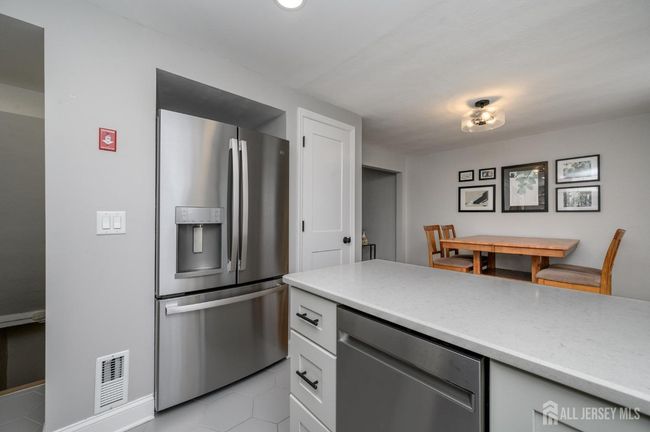 245 Newman St, Townhouse with 2 bedrooms, 1 bathrooms and null parking in Metuchen NJ | Image 15