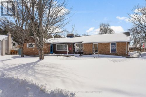 58 Hilda St, Petawawa, ON, K8H2Z5 | Card Image