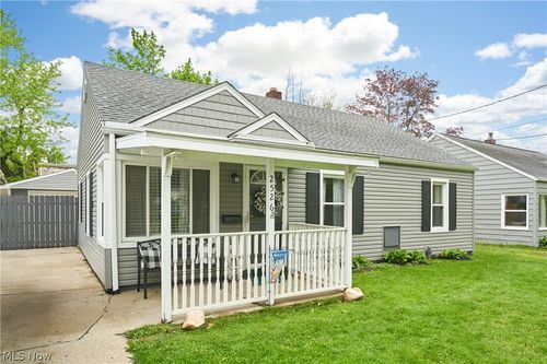 2526 Edgebrook Avenue, Akron, OH, 44312 | Card Image