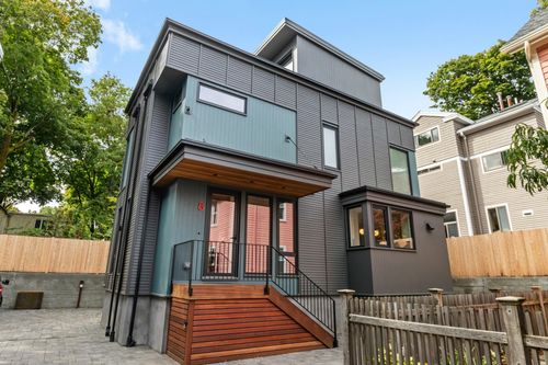 8-8 Holworthy Terrace, Cambridge, MA, 02138 | Card Image