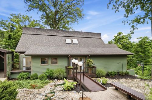 1032 Saint Moritz Ct, Lawrenceburg, IN, 47025 | Card Image