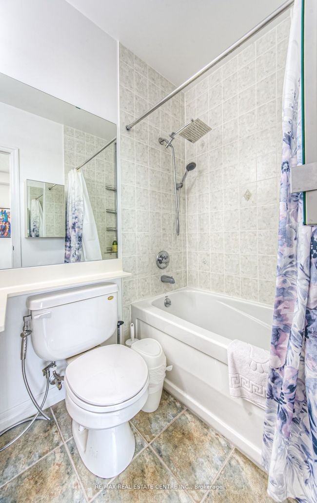 3303 - 220 Burnhamthorpe Rd W, Condo with 2 bedrooms, 2 bathrooms and null parking in Mississauga ON | Image 26