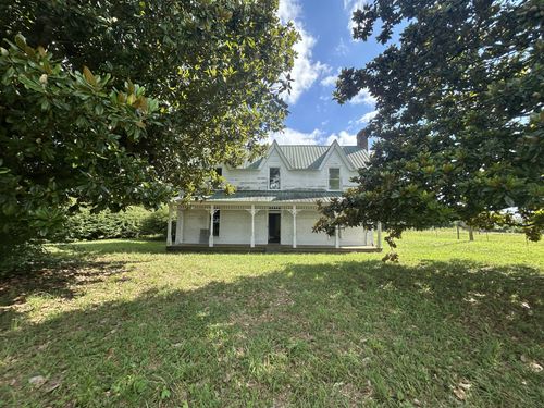 1076 Willis Mcginnis Rd, Smithville, TN, 37166-5163 | Card Image