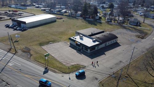 1211 N Court St, Circleville, OH, 43113-1066 | Card Image