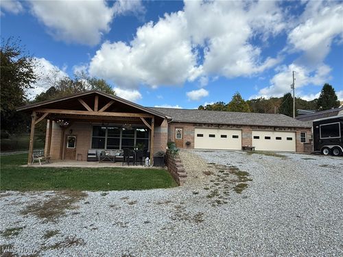 1507 Johnstown Rd Ne, Dover, OH, 44622-6937 | Card Image