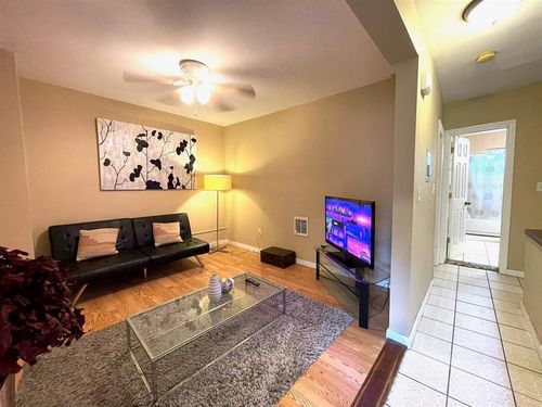 apt-3-812 Grand St, Jersey City, NJ, 07304-4809 | Card Image