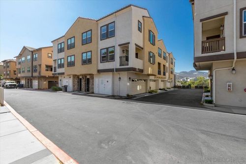 257 Mission Villas Rd, San Marcos, CA, 92069-2082 | Card Image